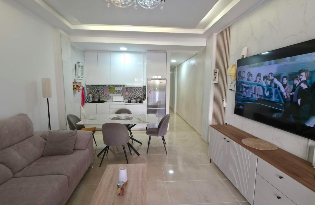 Resale - Apartment -
Torrevieja - Nueva Torrevieja