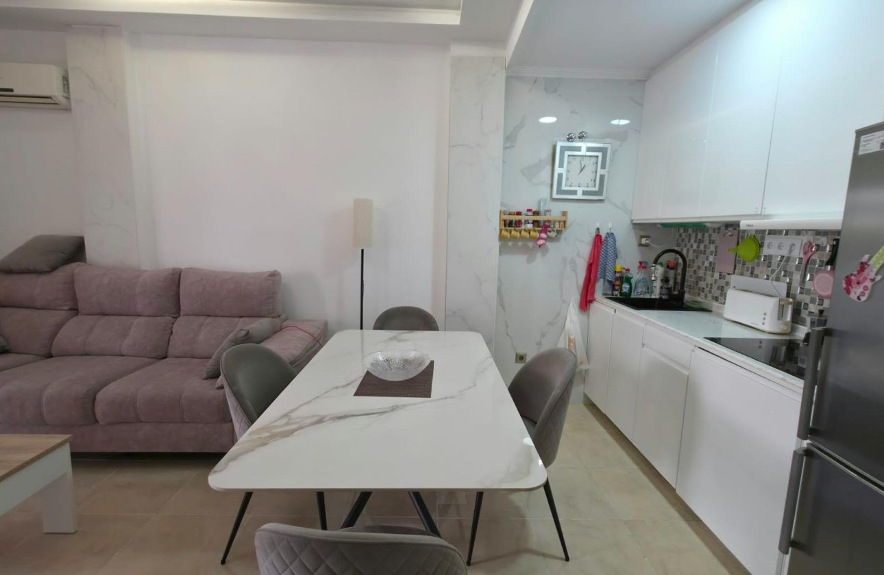 Resale - Apartment -
Torrevieja - Nueva Torrevieja