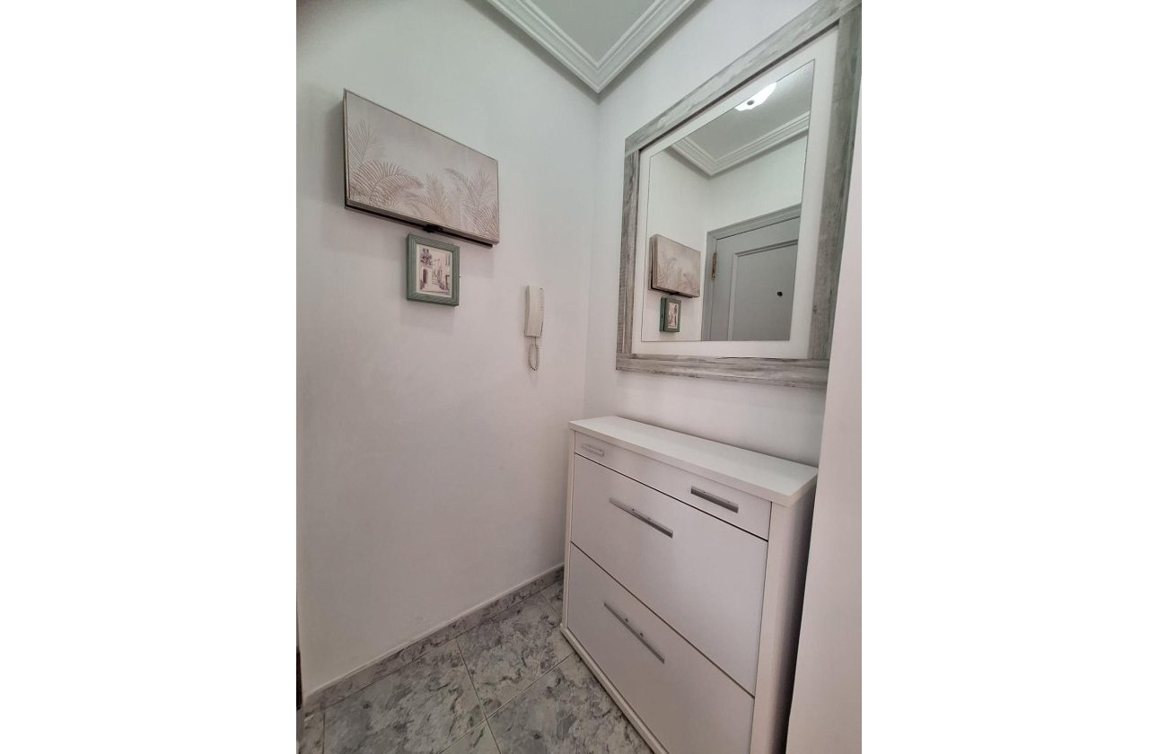 Resale - Apartment -
Torrevieja - Nueva Torrevieja
