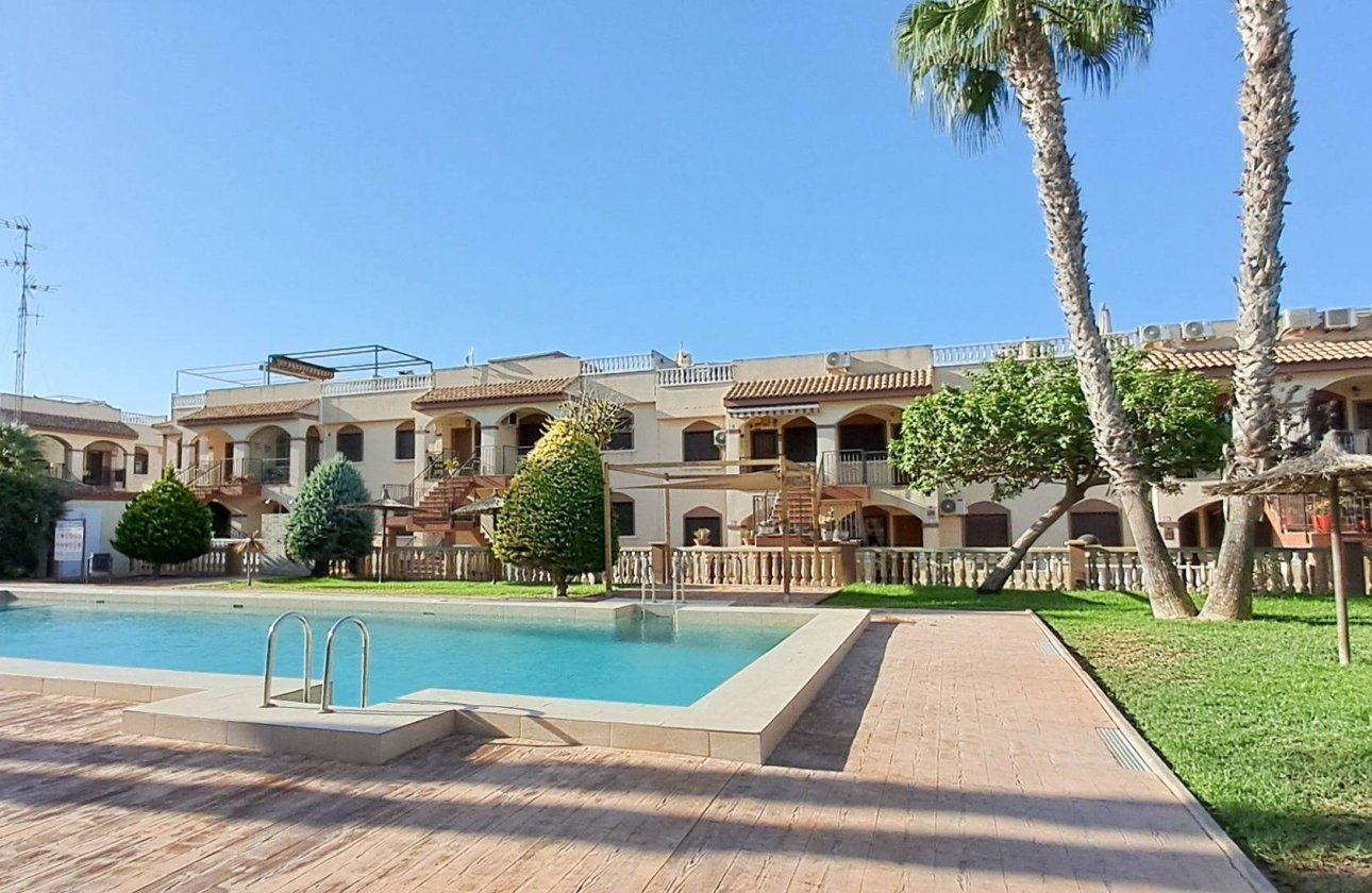 Resale - Apartment -
Torrevieja - Parque Acuático - Sector 25