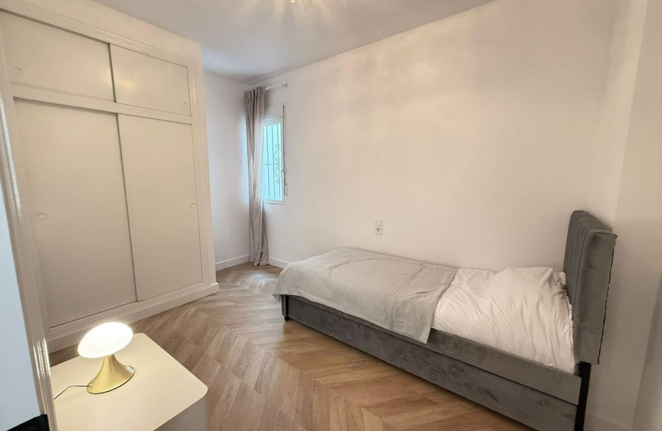 Resale - Apartment -
Torrevieja - PARQUE DE LAS NACIONES