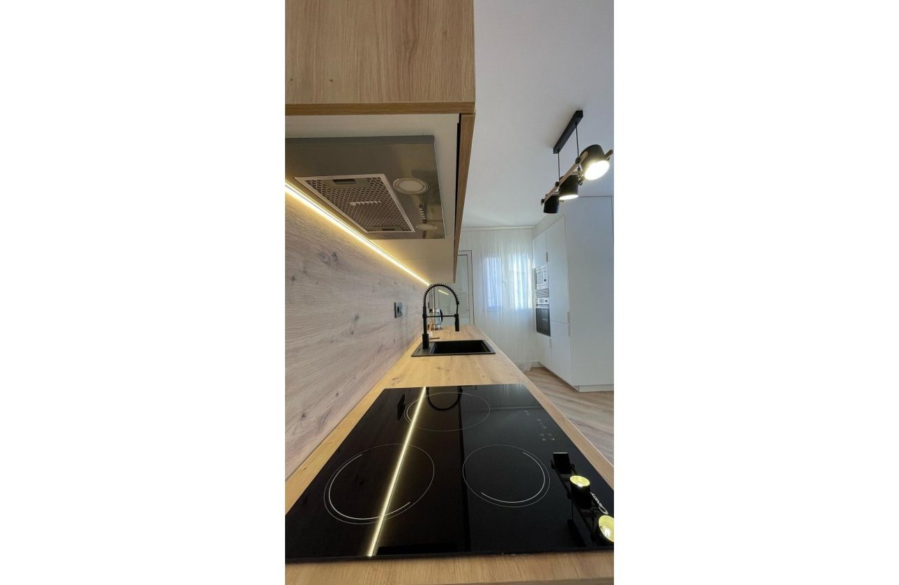 Resale - Apartment -
Torrevieja - PARQUE DE LAS NACIONES