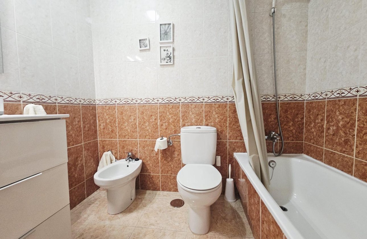 Resale - Apartment -
Torrevieja - PARQUE DE LAS NACIONES