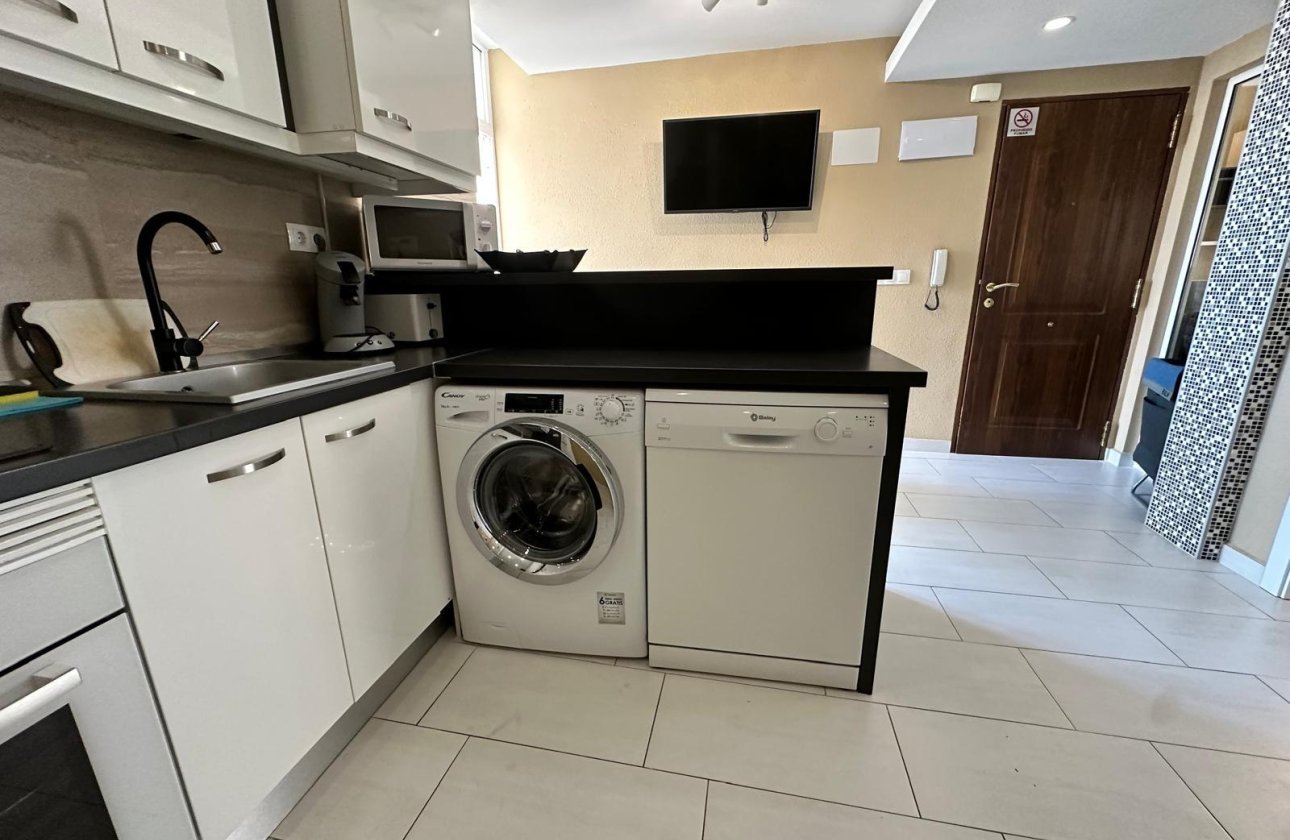 Resale - Apartment -
Torrevieja - Paseo Maritimo