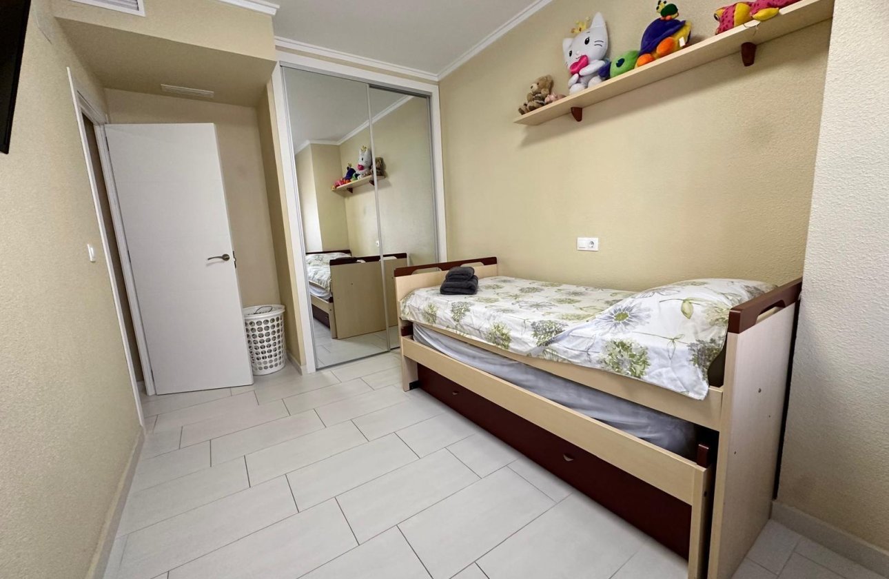 Resale - Apartment -
Torrevieja - Paseo Maritimo