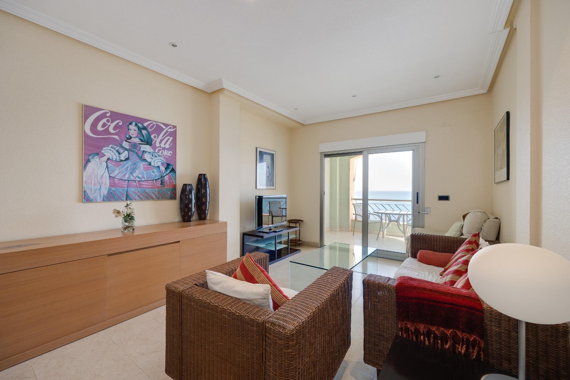 Resale - Apartment -
Torrevieja - Paseo Maritimo