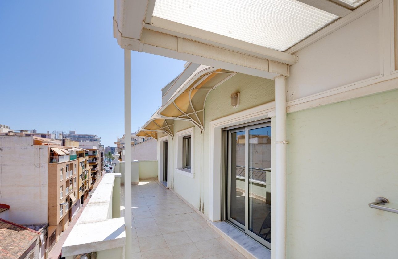Resale - Apartment -
Torrevieja - Paseo Maritimo