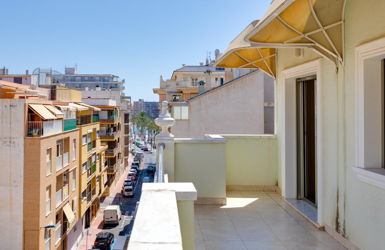 Resale - Apartment -
Torrevieja - Paseo Maritimo