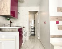 Resale - Apartment -
Torrevieja - Paseo Maritimo