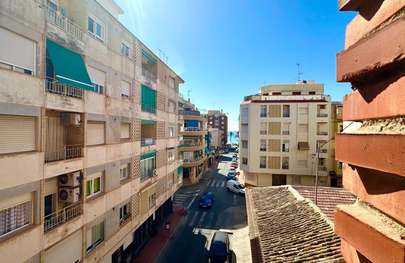 Resale - Apartment -
Torrevieja - Paseo Maritimo