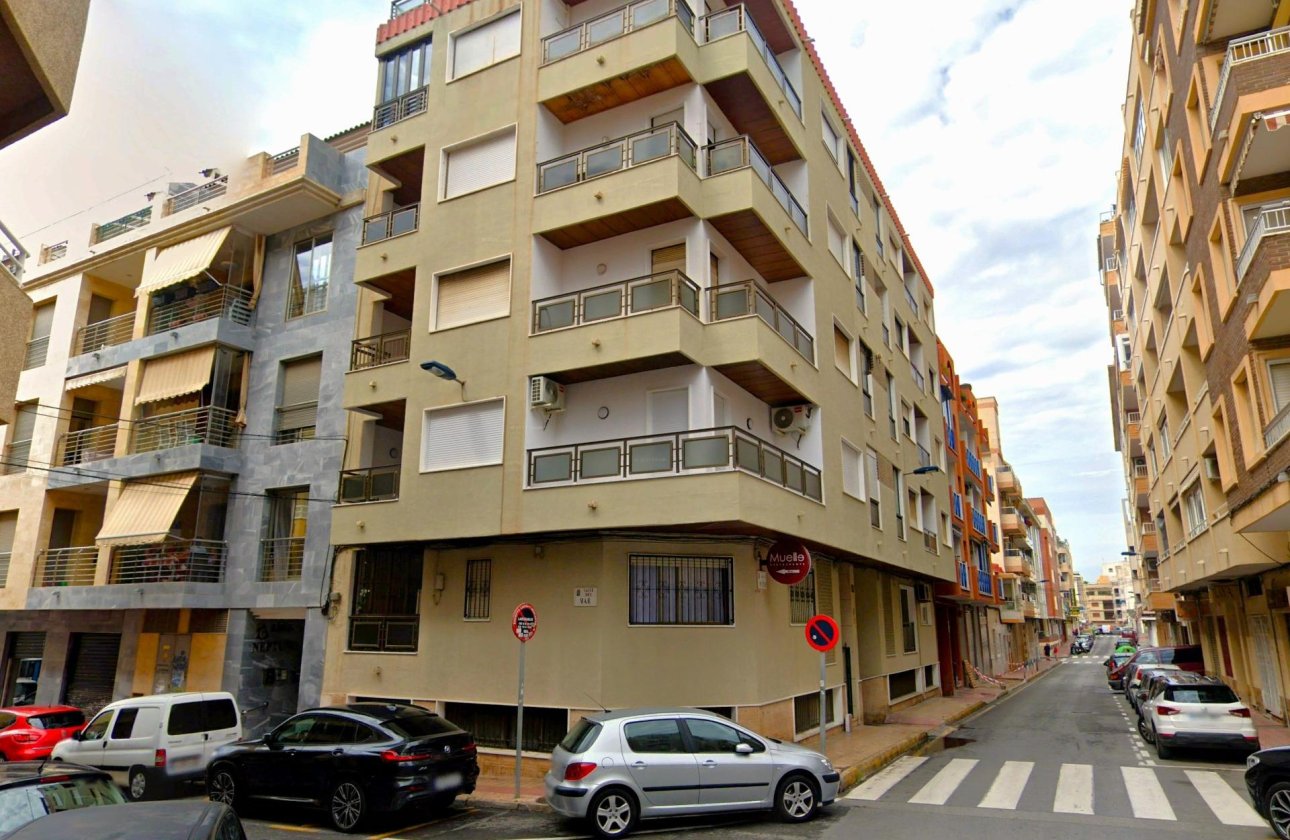 Resale - Apartment -
Torrevieja - Paseo Maritimo