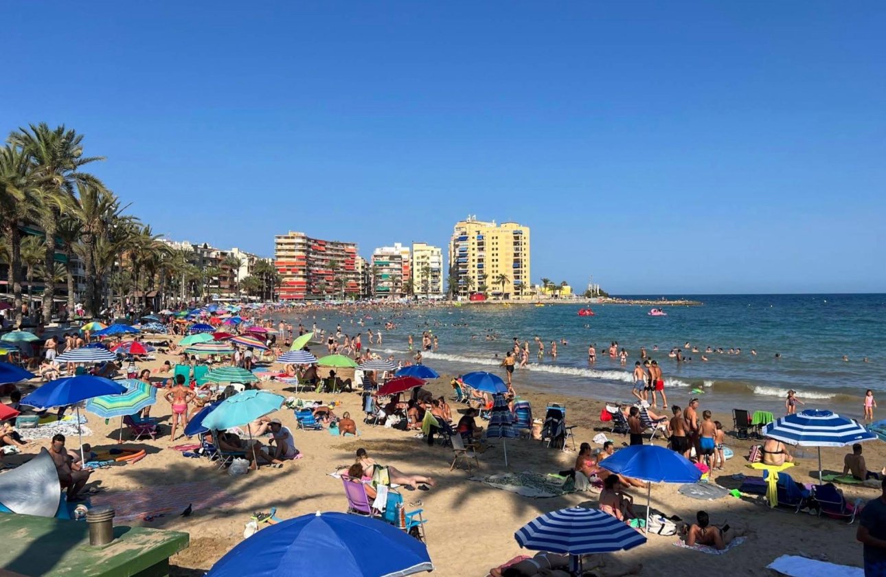 Resale - Apartment -
Torrevieja - Paseo Maritimo