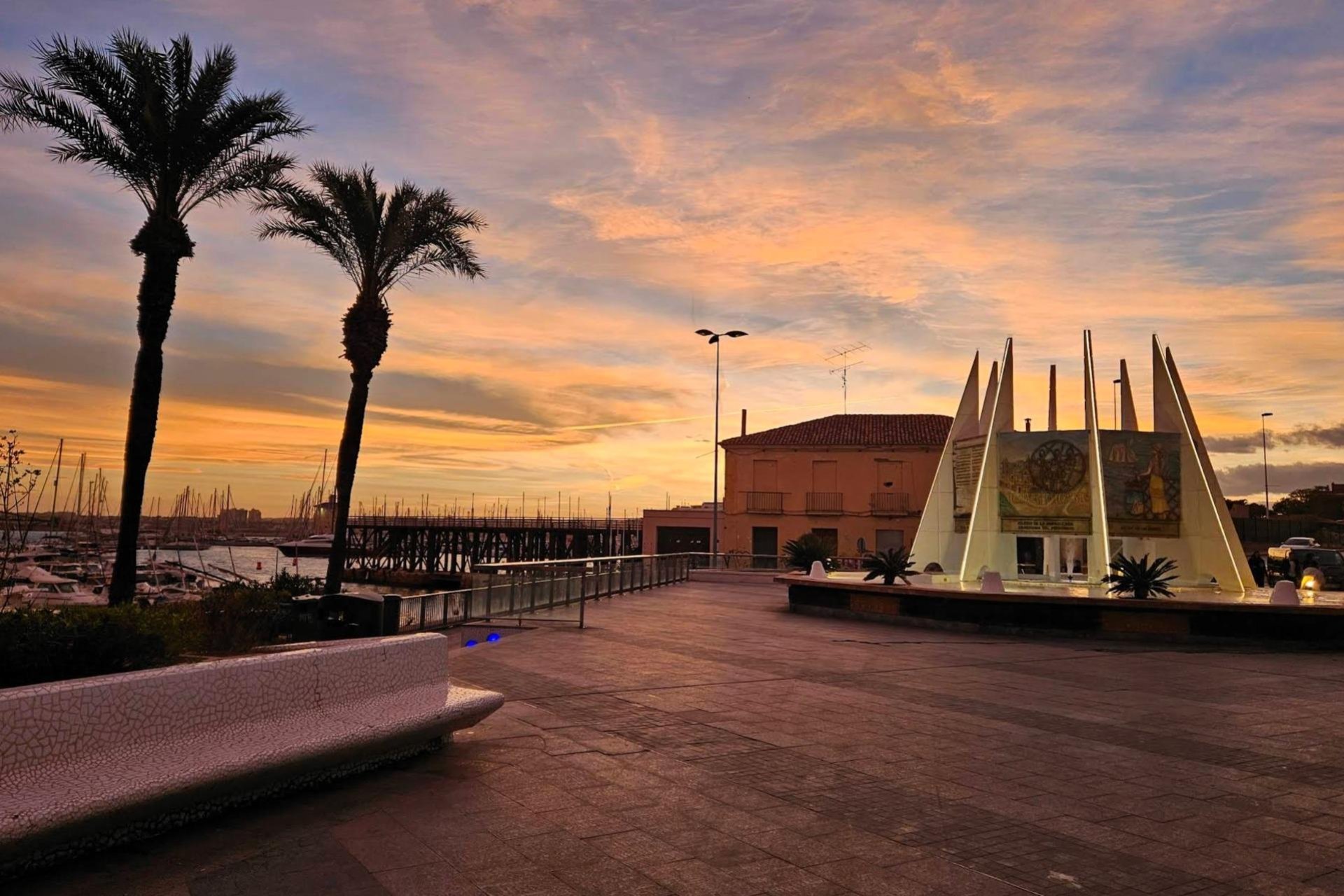 Resale - Apartment -
Torrevieja - Paseo Maritimo