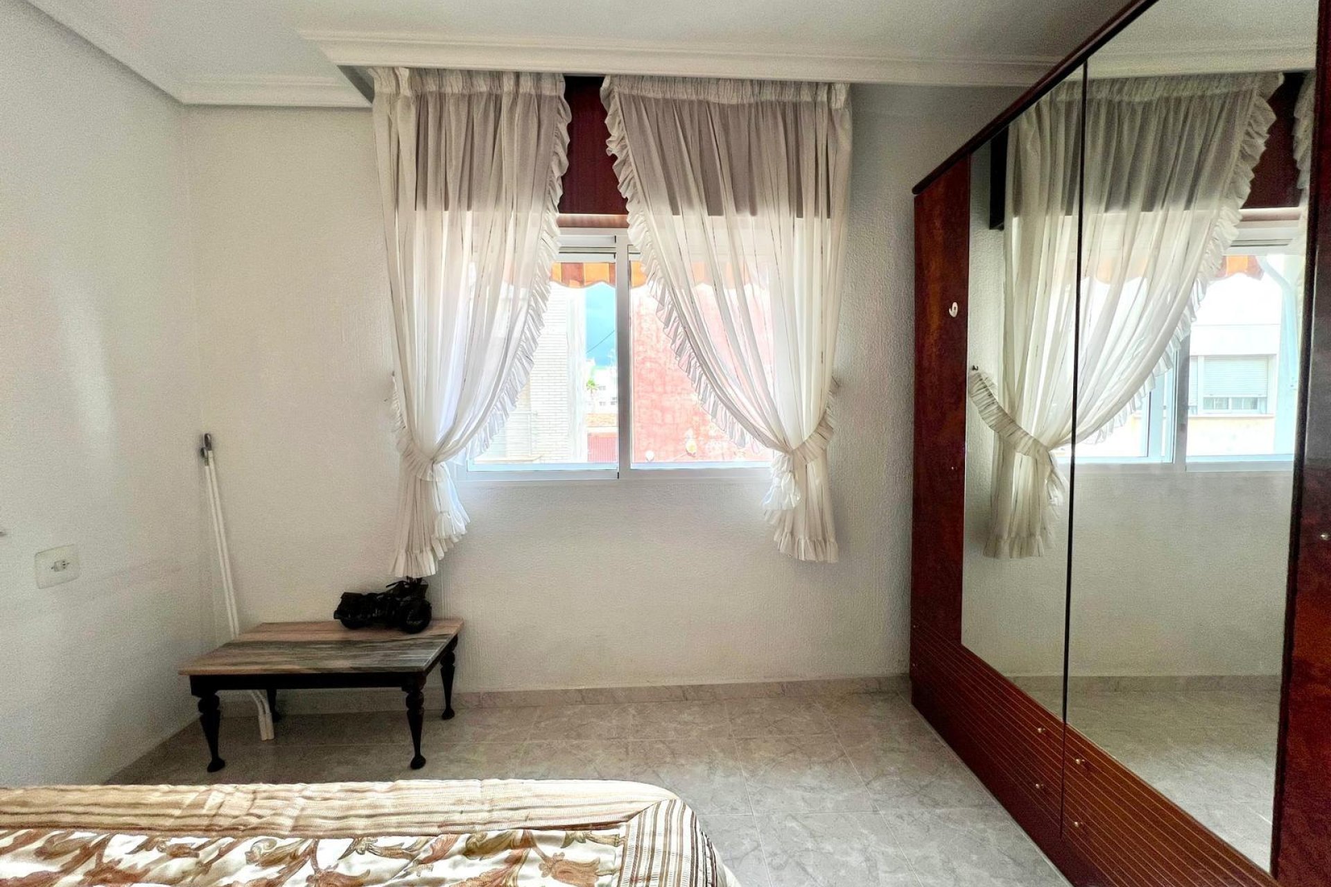 Resale - Apartment -
Torrevieja - Paseo Maritimo