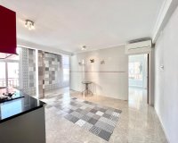 Resale - Apartment -
Torrevieja - Paseo Maritimo