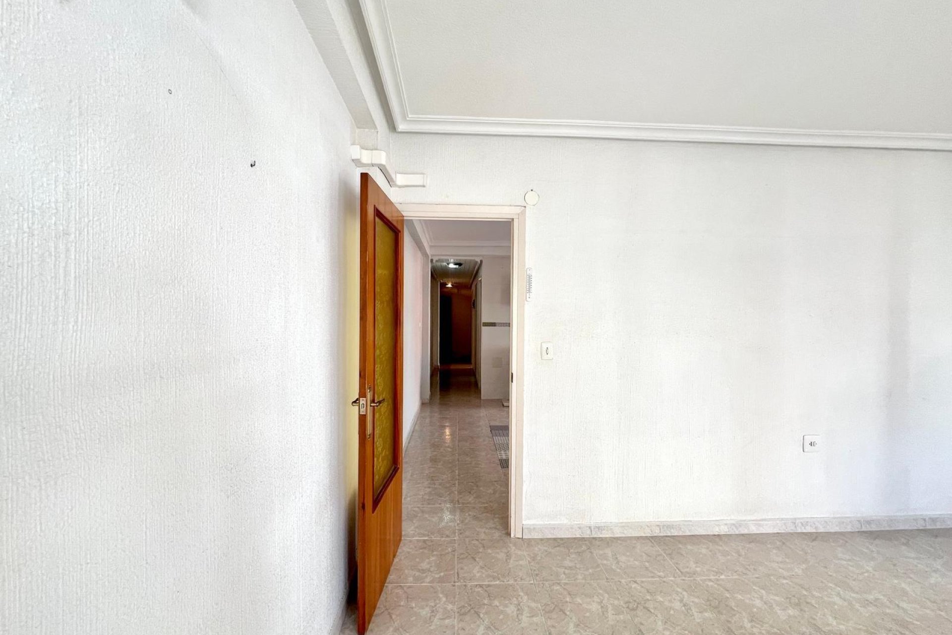 Resale - Apartment -
Torrevieja - Paseo Maritimo