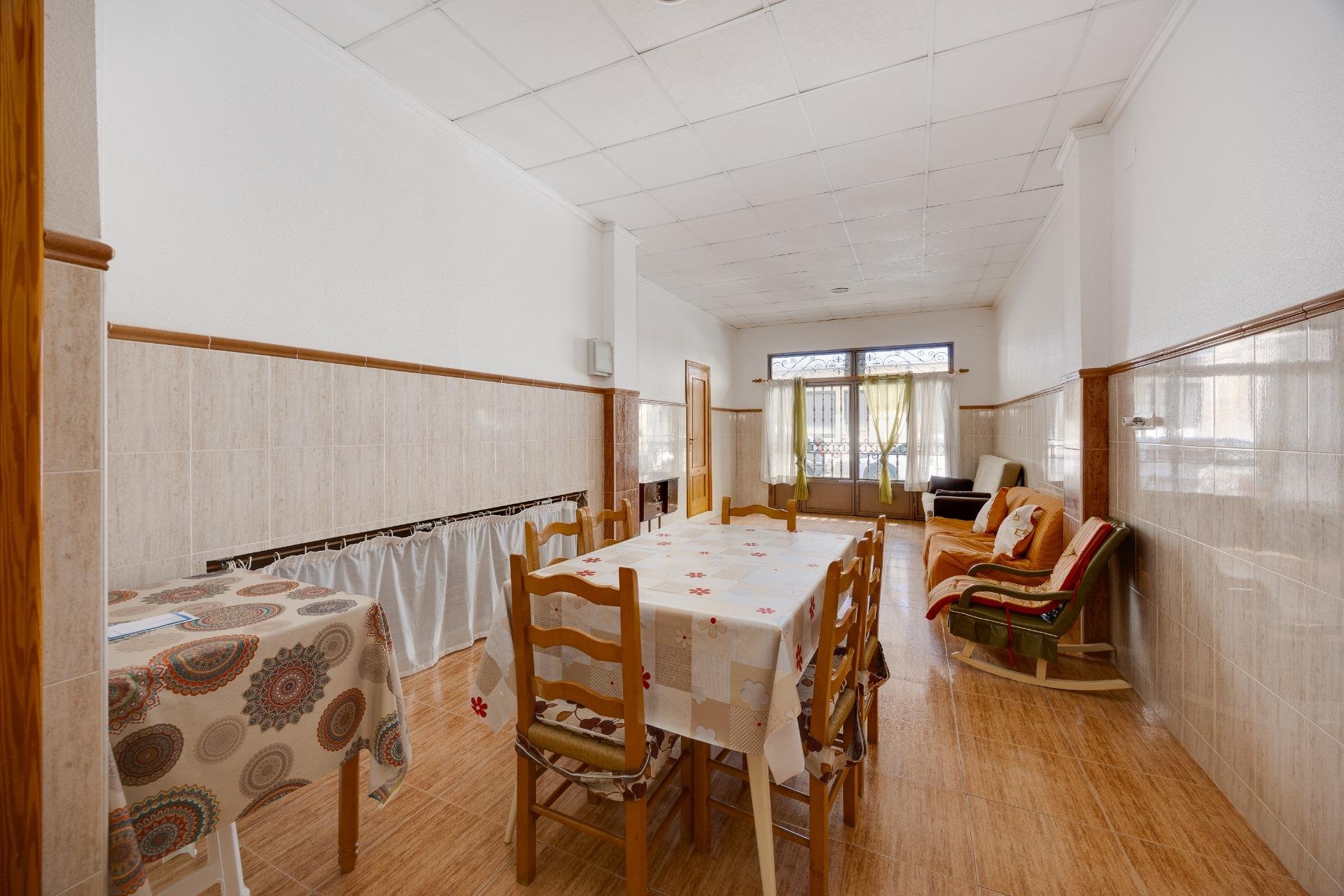 Resale - Apartment -
Torrevieja - Paseo Maritimo