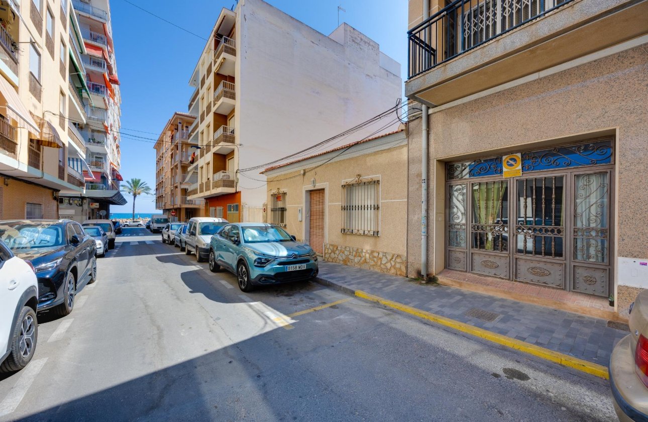 Resale - Apartment -
Torrevieja - Paseo Maritimo