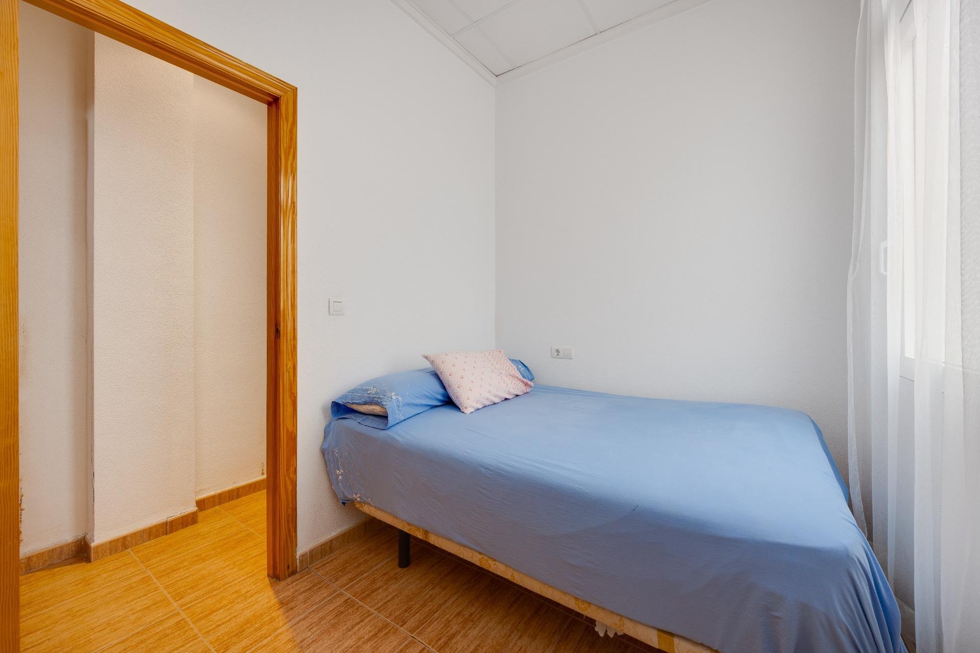 Resale - Apartment -
Torrevieja - Paseo Maritimo