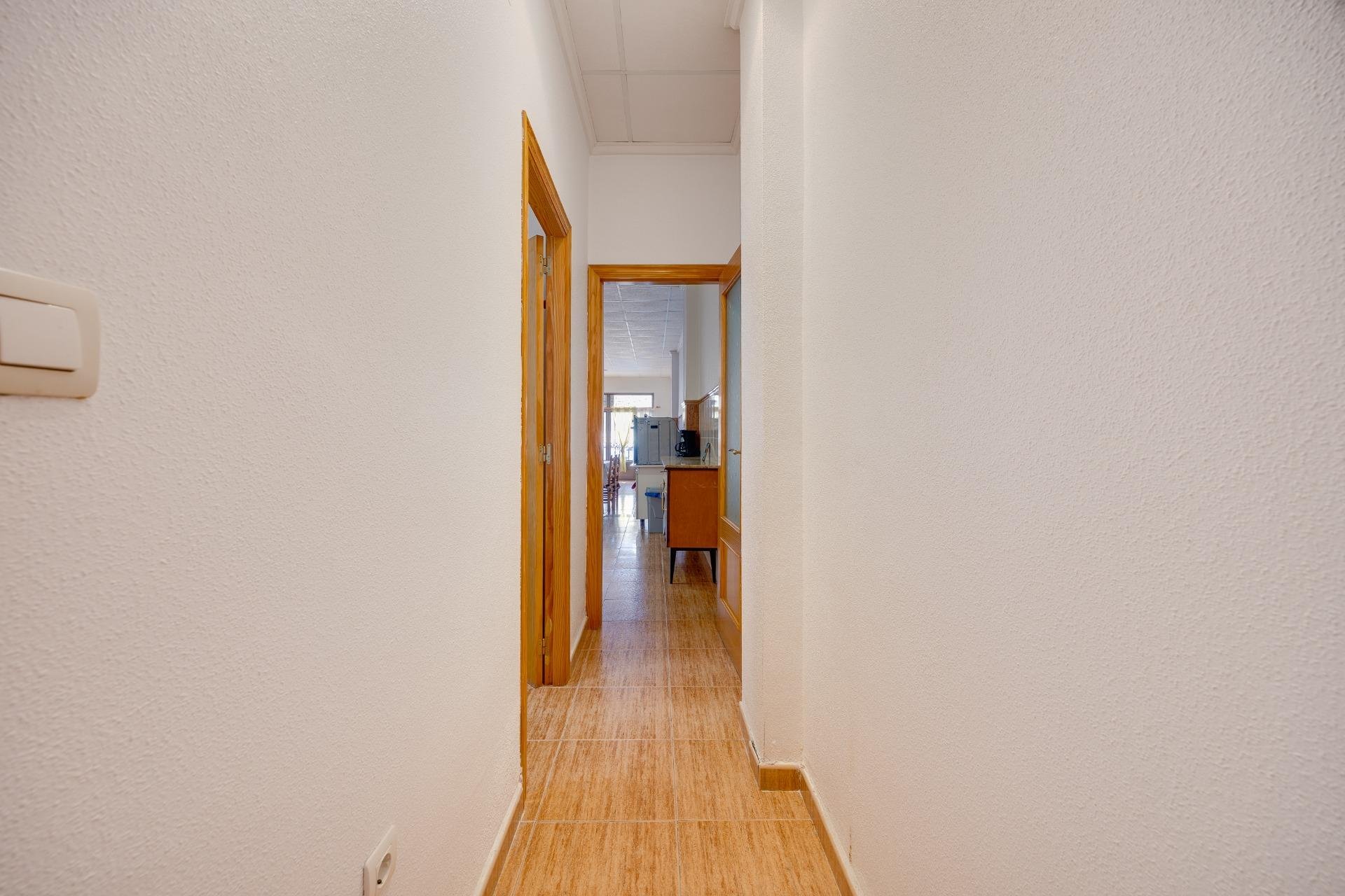 Resale - Apartment -
Torrevieja - Paseo Maritimo