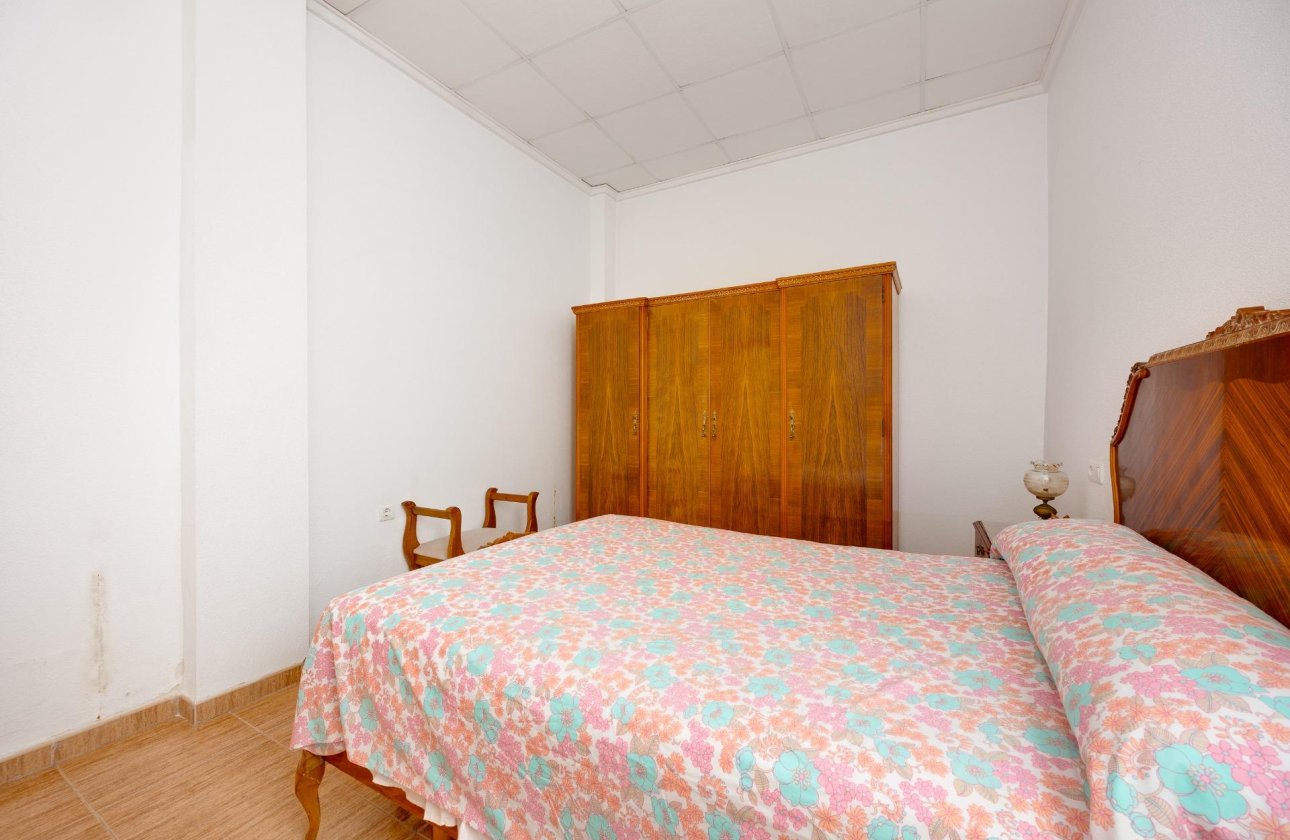 Resale - Apartment -
Torrevieja - Paseo Maritimo