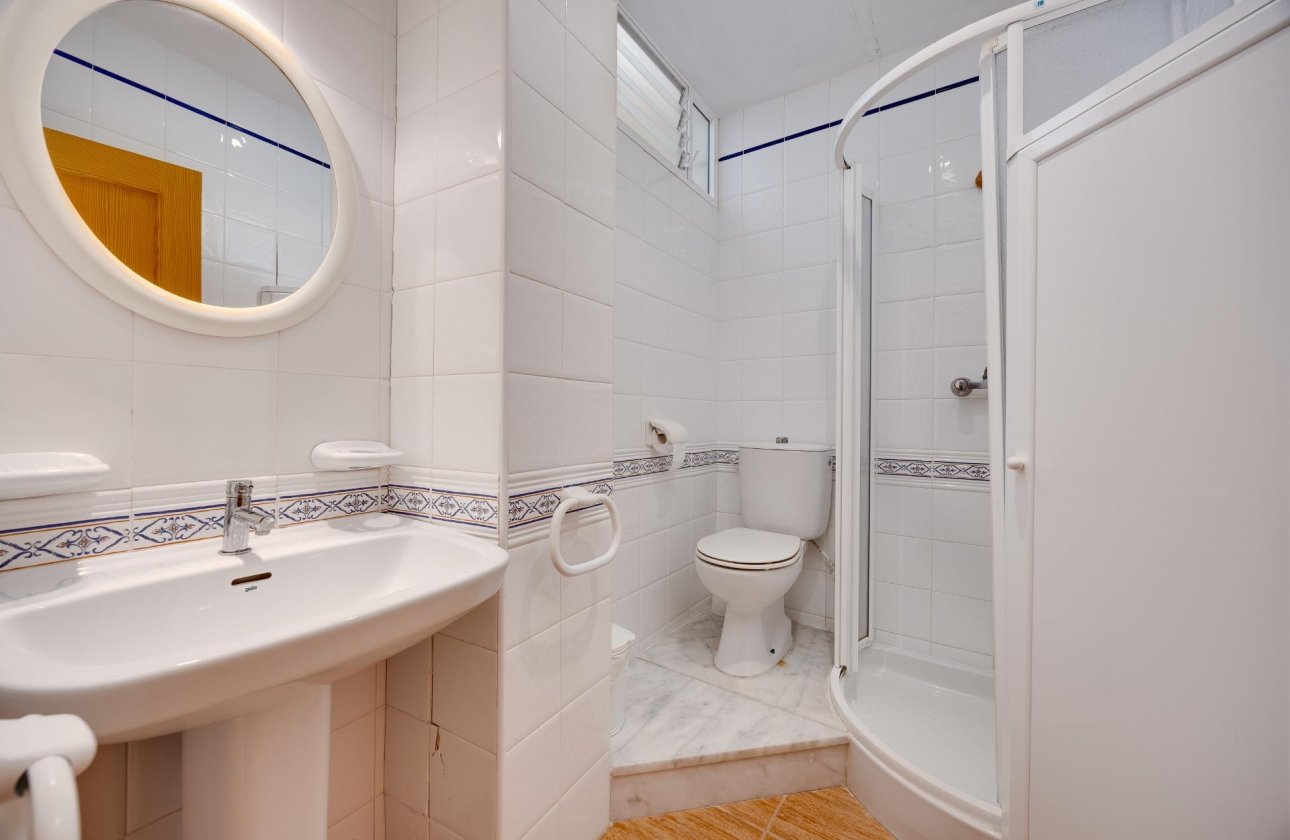 Resale - Apartment -
Torrevieja - Paseo Maritimo