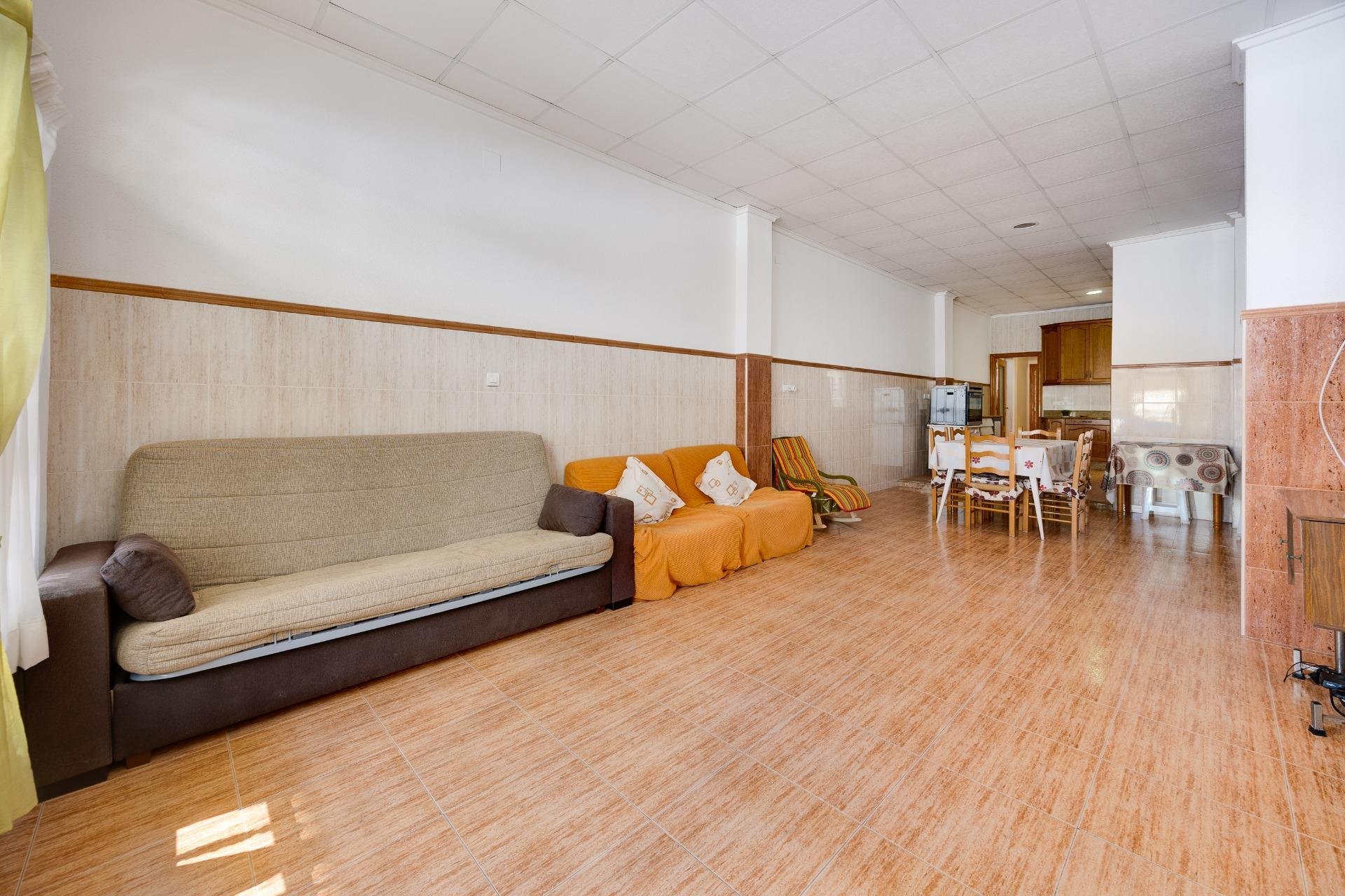 Resale - Apartment -
Torrevieja - Paseo Maritimo
