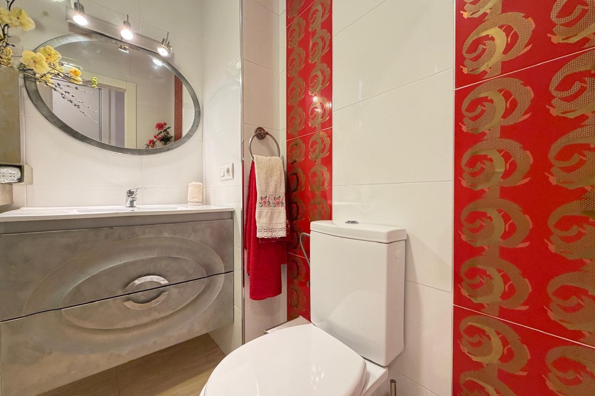 Resale - Apartment -
Torrevieja - Paseo Maritimo