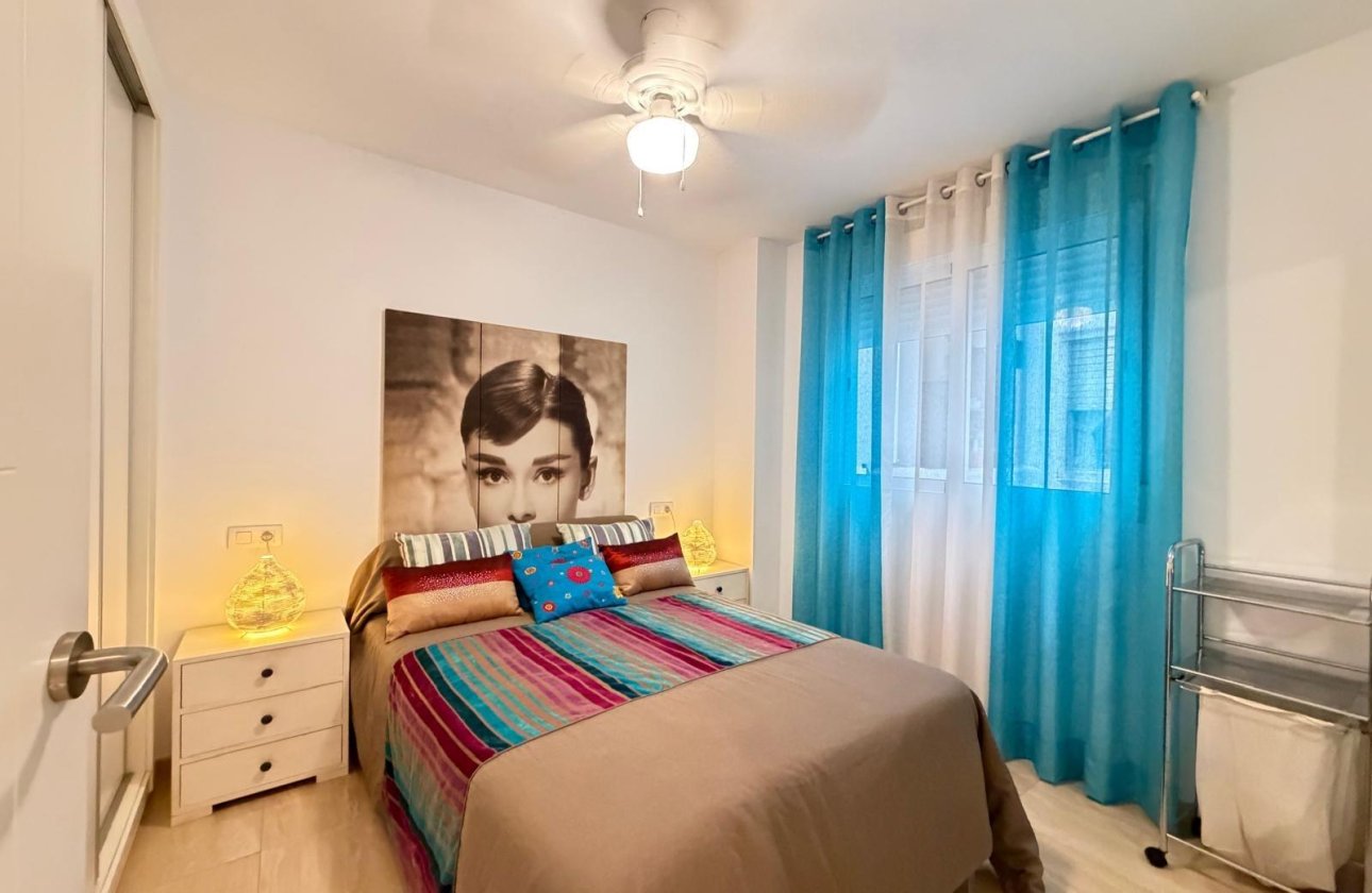 Resale - Apartment -
Torrevieja - Paseo Maritimo