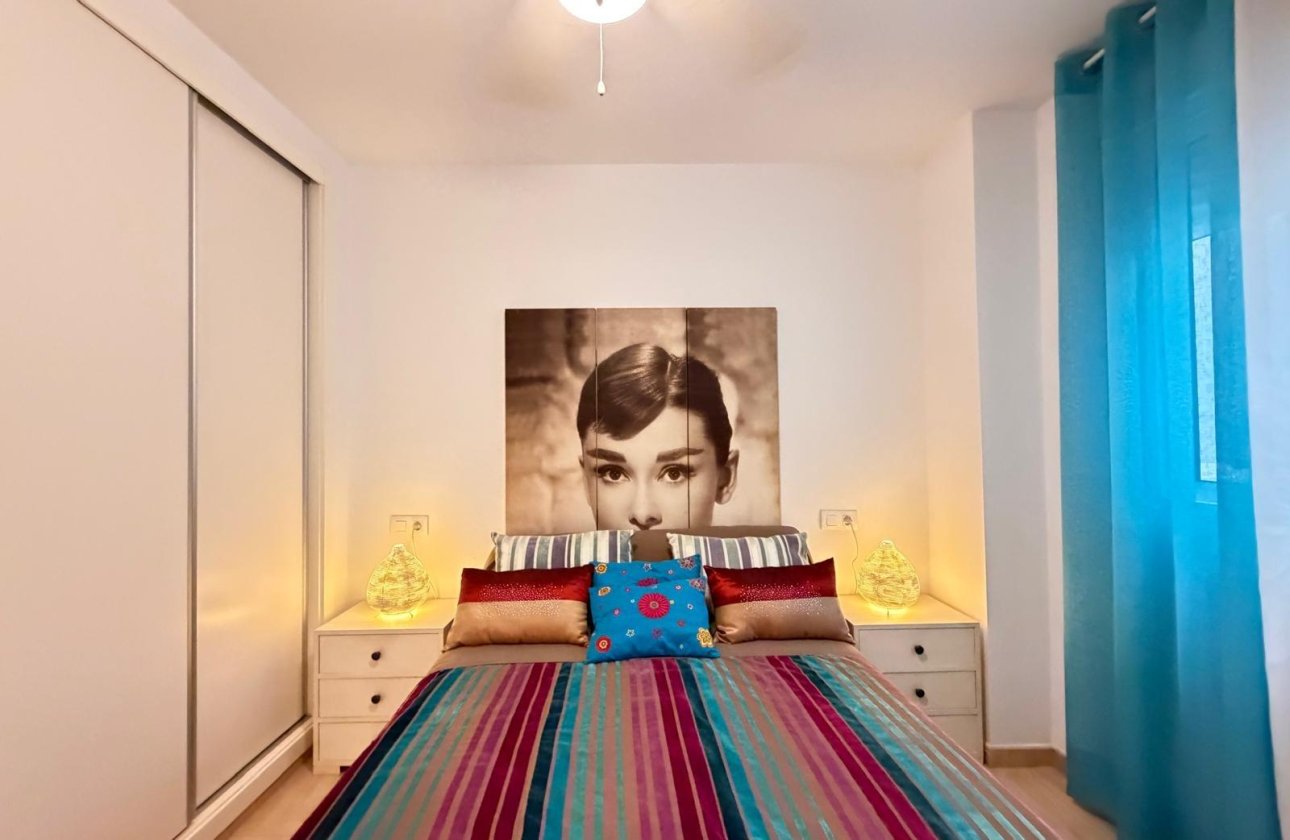 Resale - Apartment -
Torrevieja - Paseo Maritimo