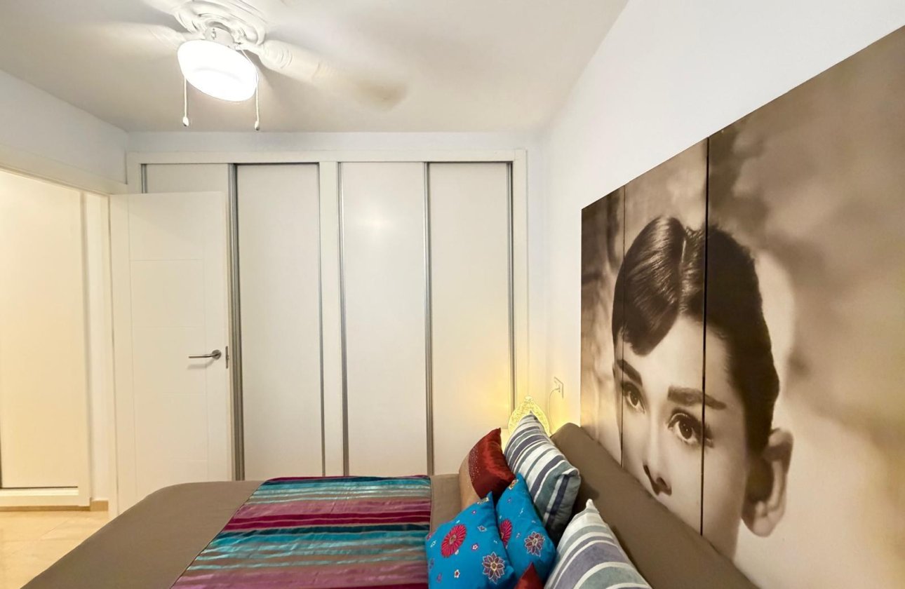 Resale - Apartment -
Torrevieja - Paseo Maritimo
