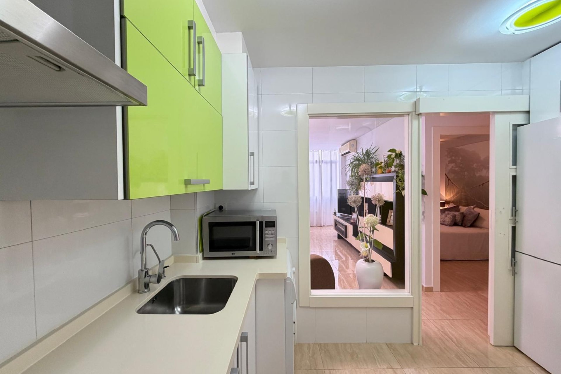 Resale - Apartment -
Torrevieja - Paseo Maritimo