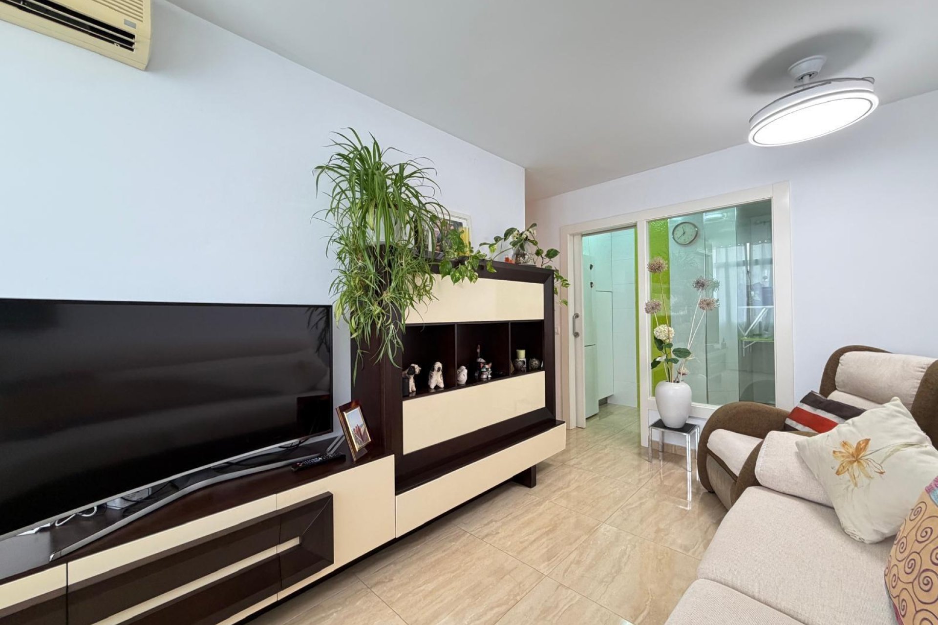 Resale - Apartment -
Torrevieja - Paseo Maritimo