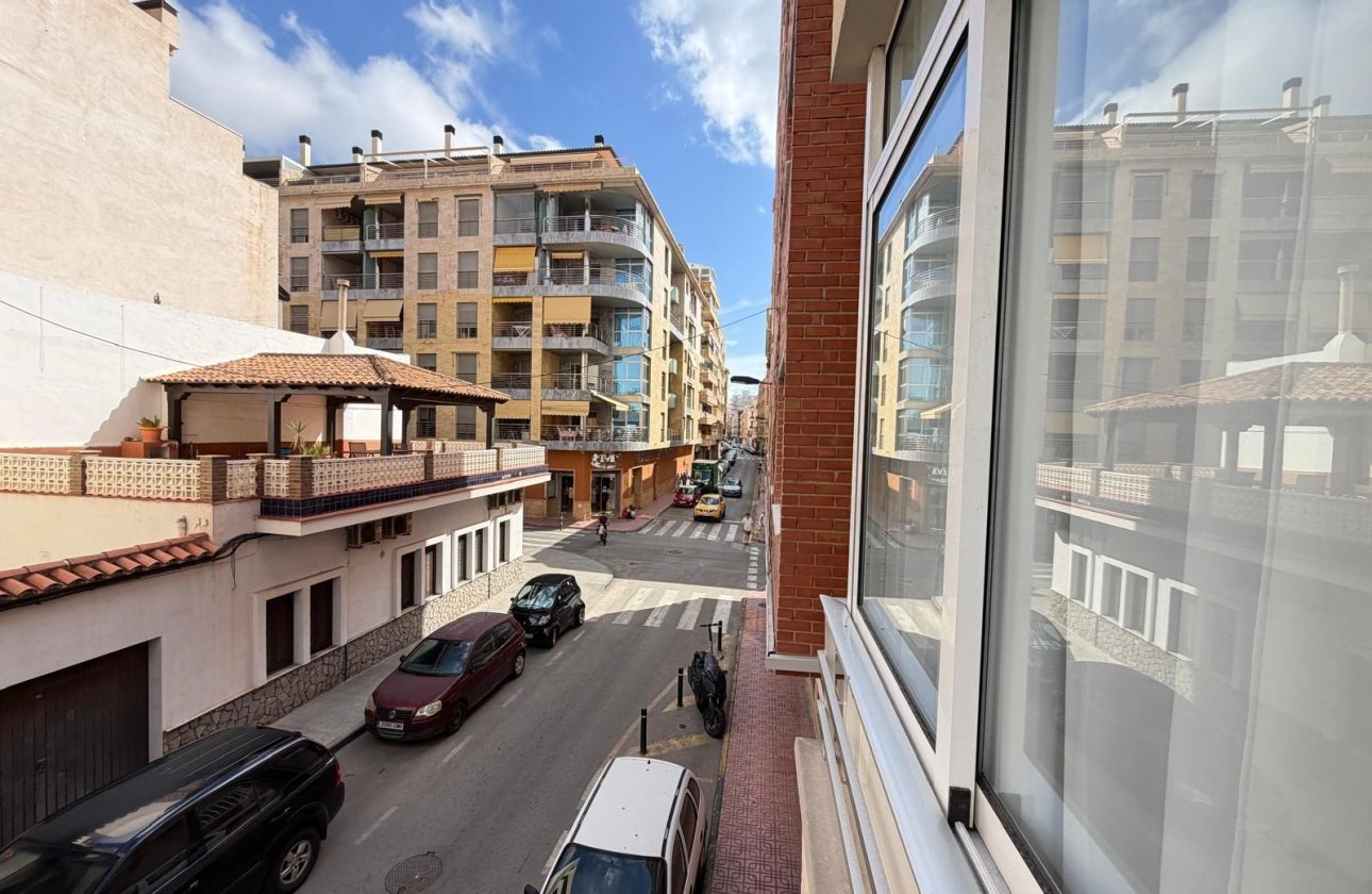 Resale - Apartment -
Torrevieja - Paseo Maritimo