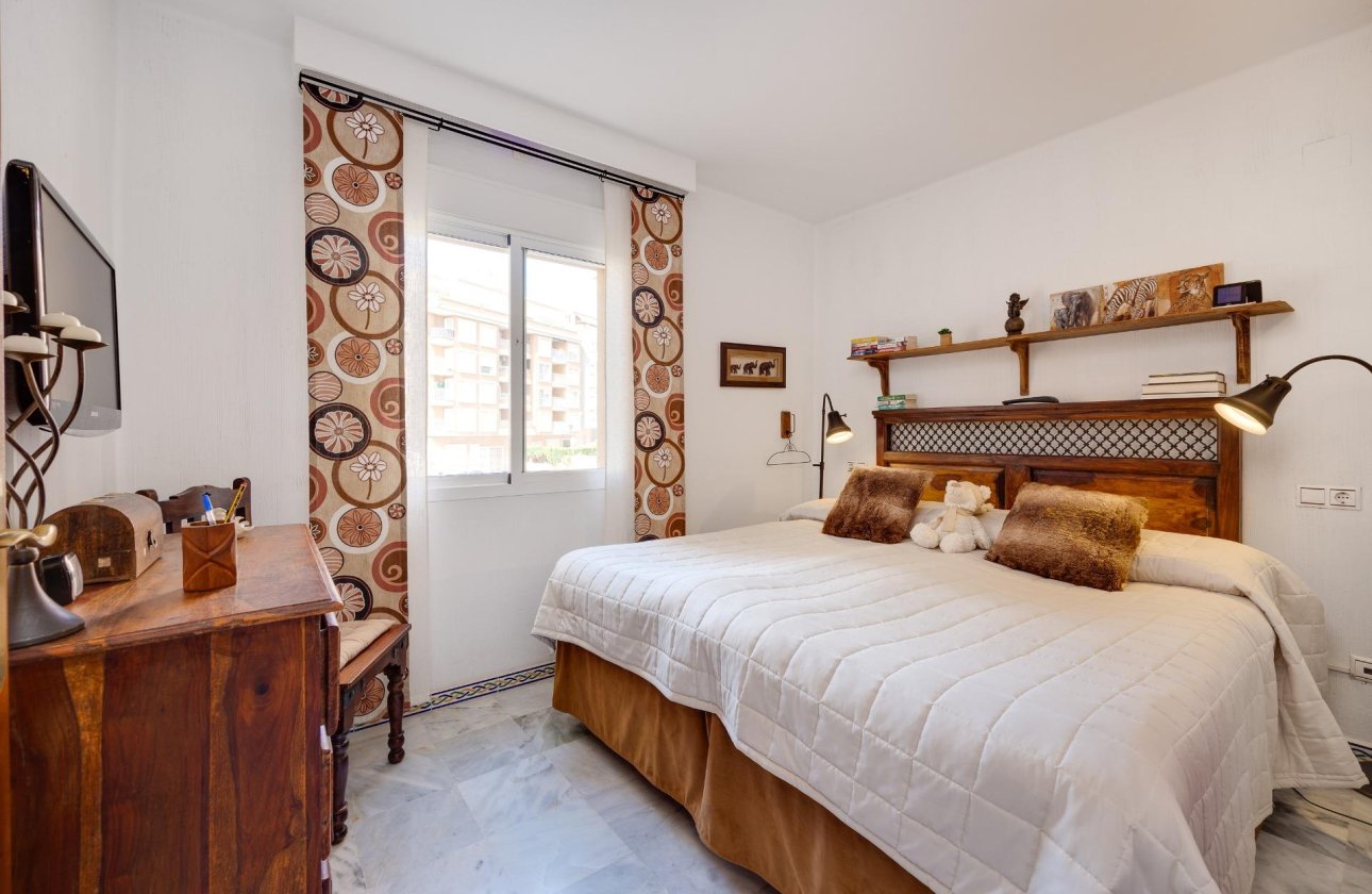 Resale - Apartment -
Torrevieja - Playa de los Locos