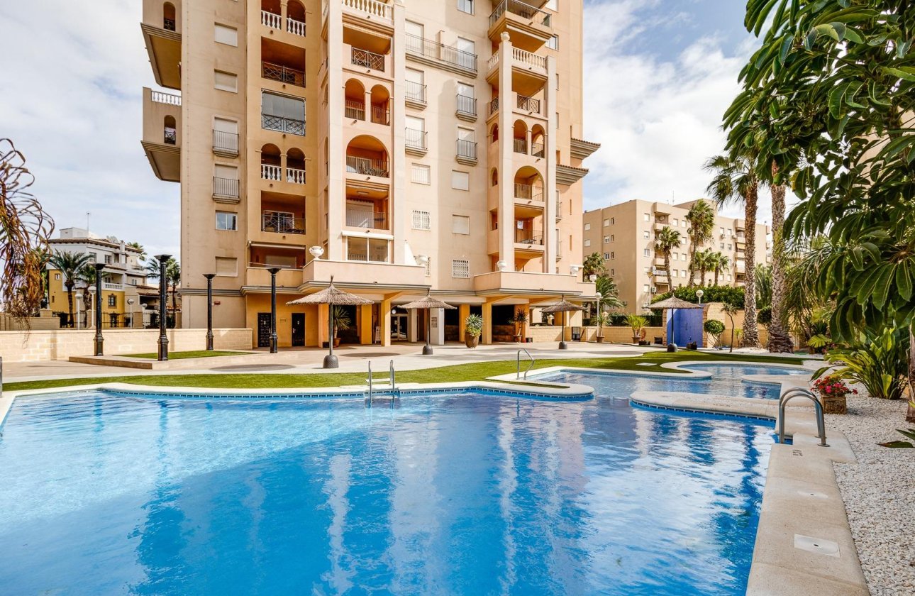 Resale - Apartment -
Torrevieja - Playa de los Locos