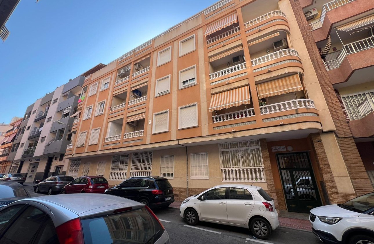 Resale - Apartment -
Torrevieja - Playa de los Locos