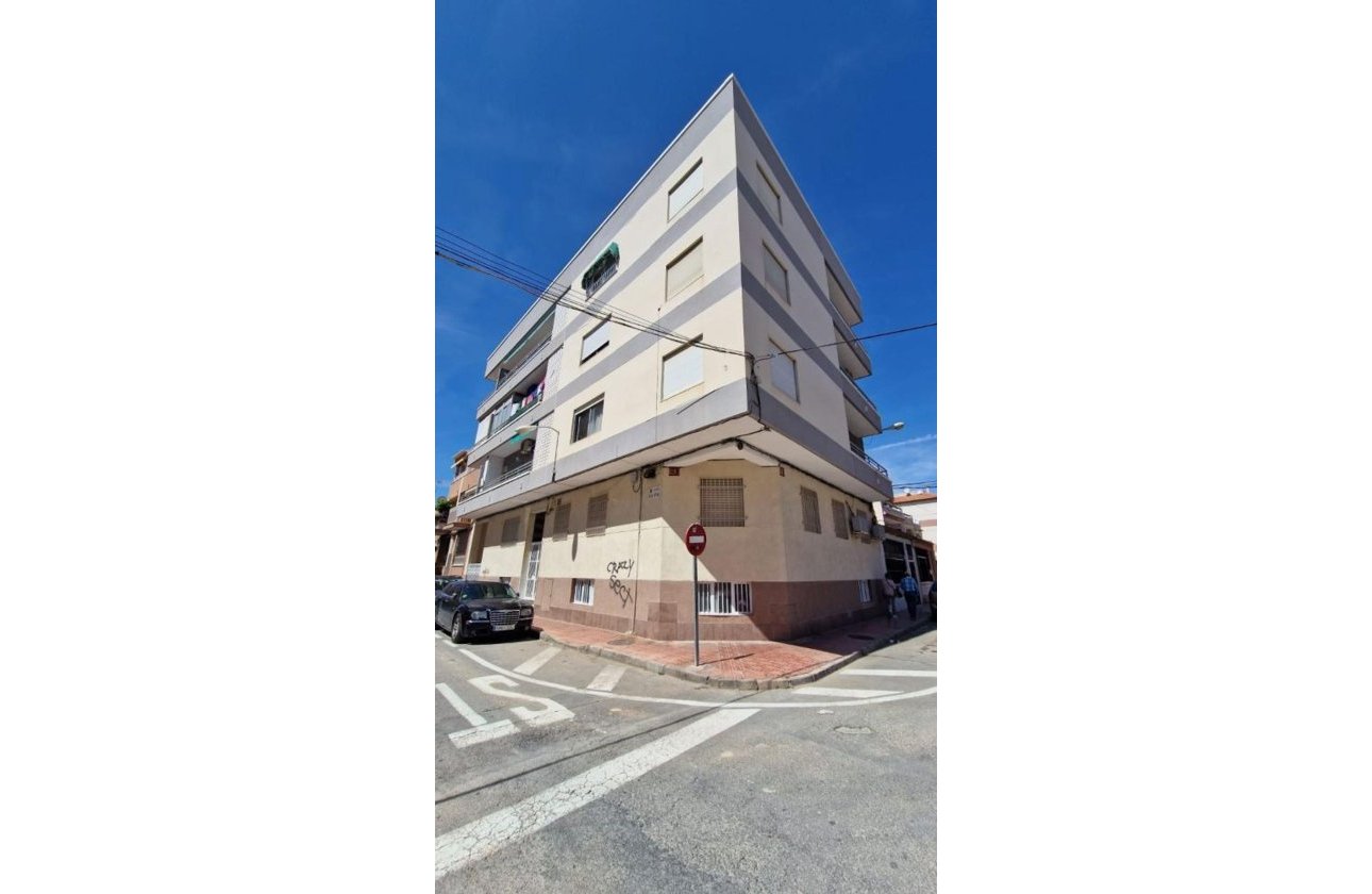 Resale - Apartment -
Torrevieja - Playa de los Locos