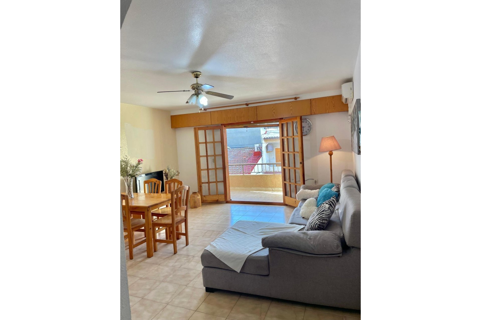 Resale - Apartment -
Torrevieja - Playa de los Locos