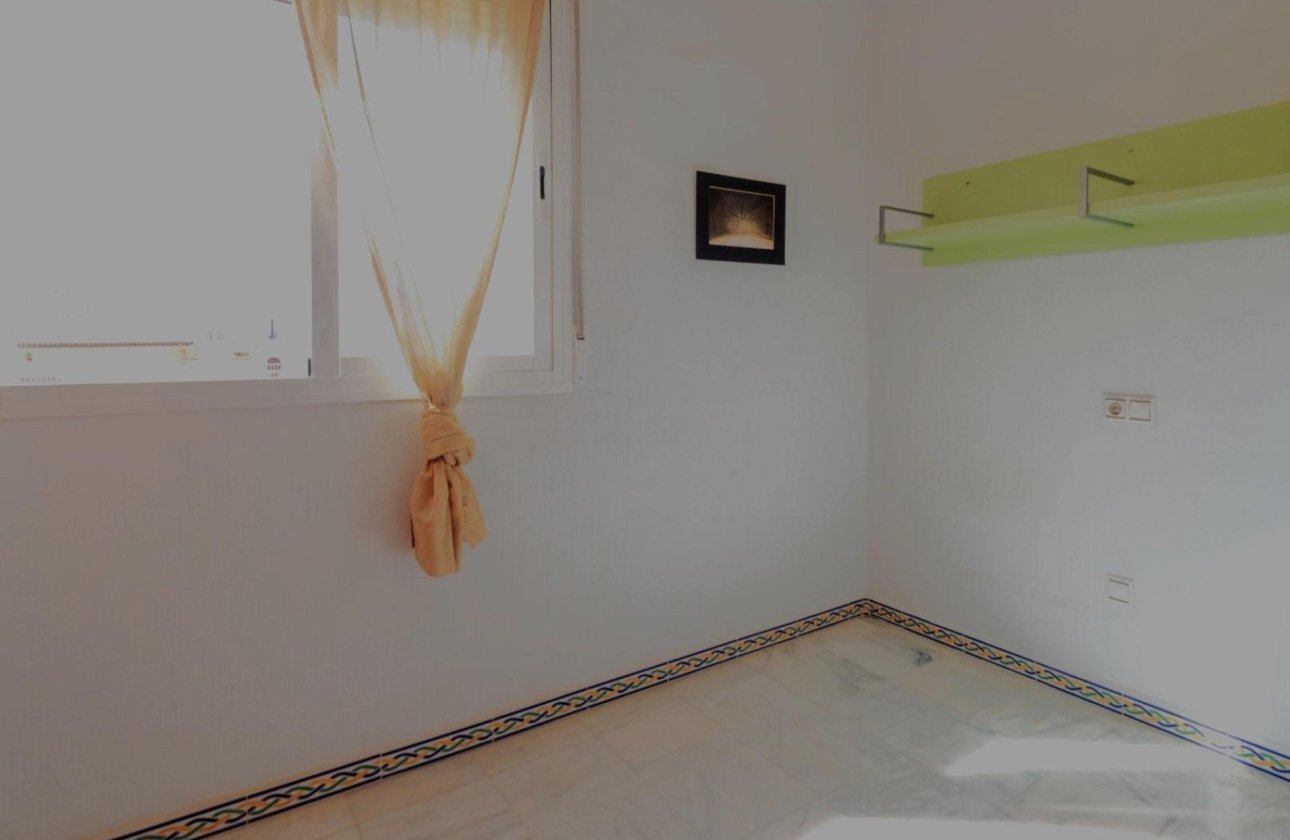 Resale - Apartment -
Torrevieja - Playa de los Locos