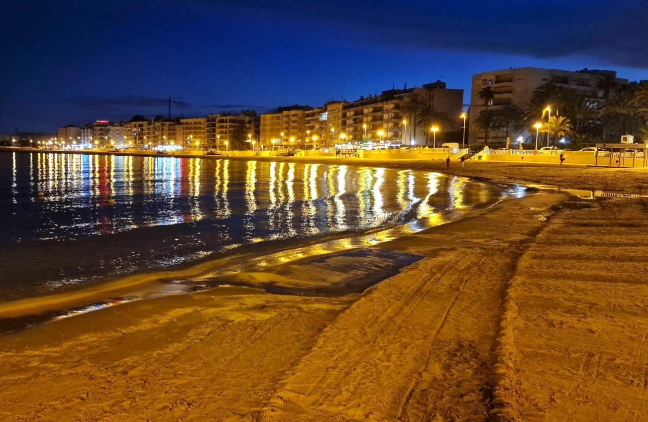 Resale - Apartment -
Torrevieja - Playa de los Locos