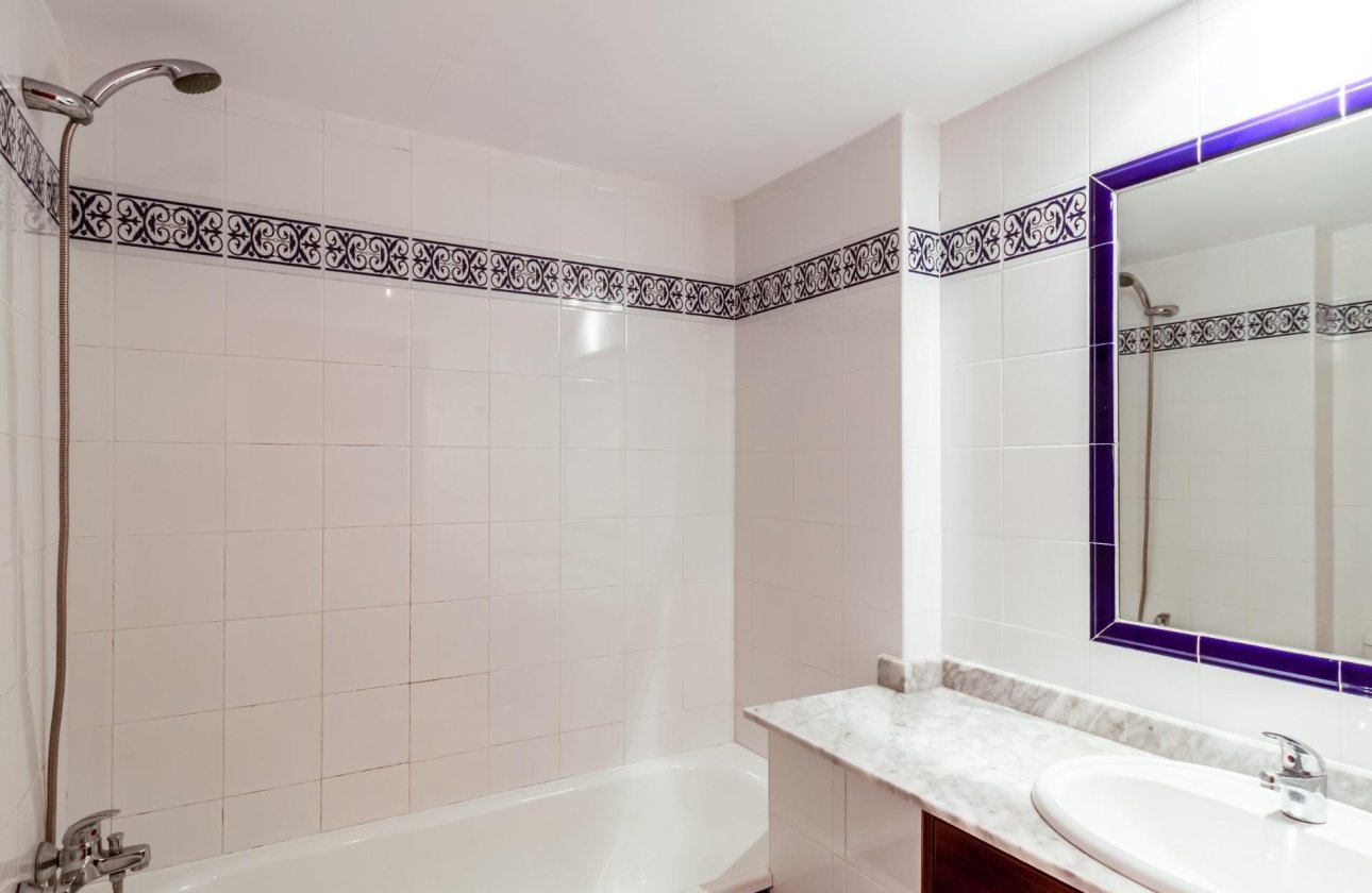 Resale - Apartment -
Torrevieja - Playa de los Locos