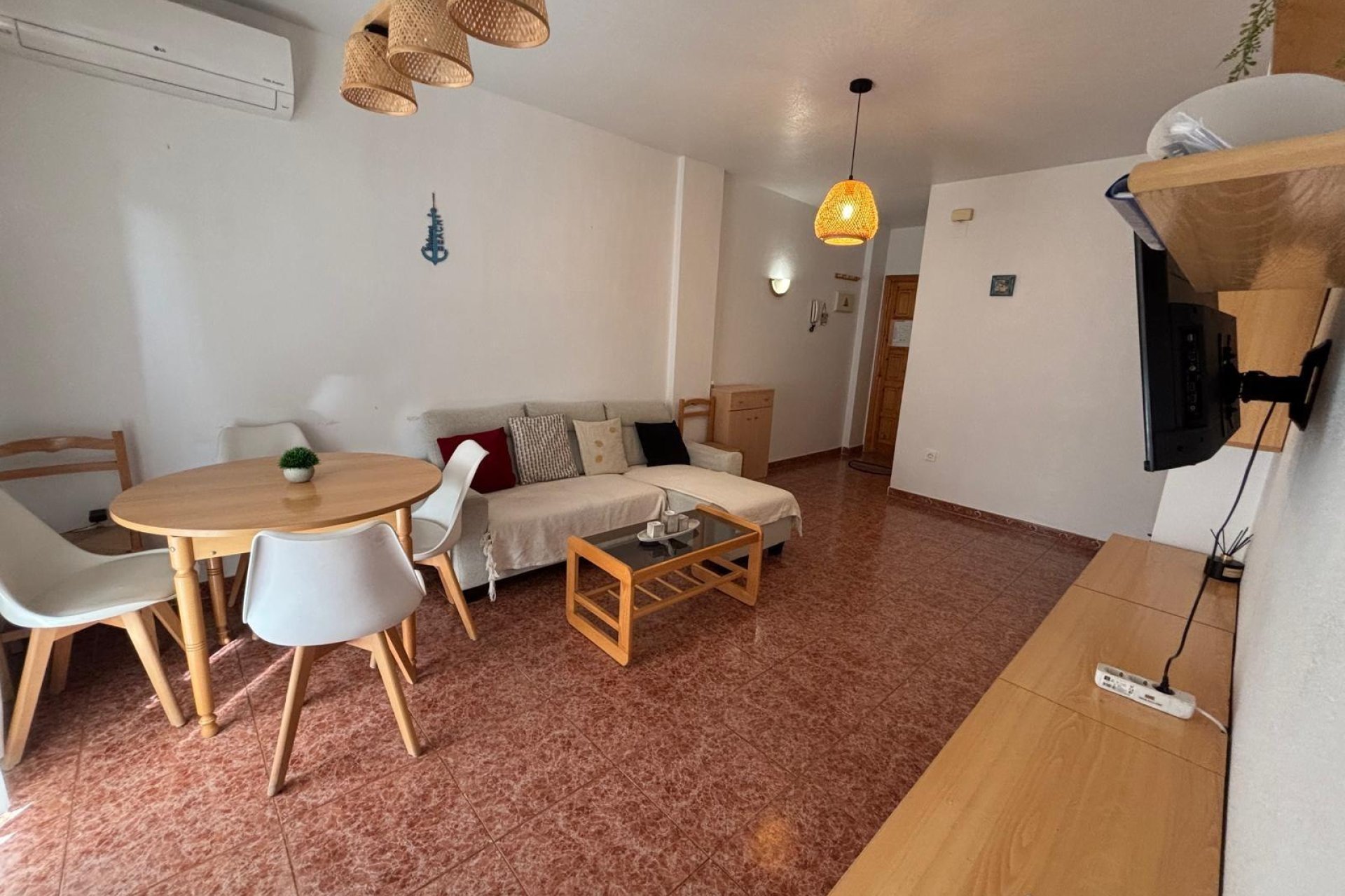 Resale - Apartment -
Torrevieja - Playa de los Locos