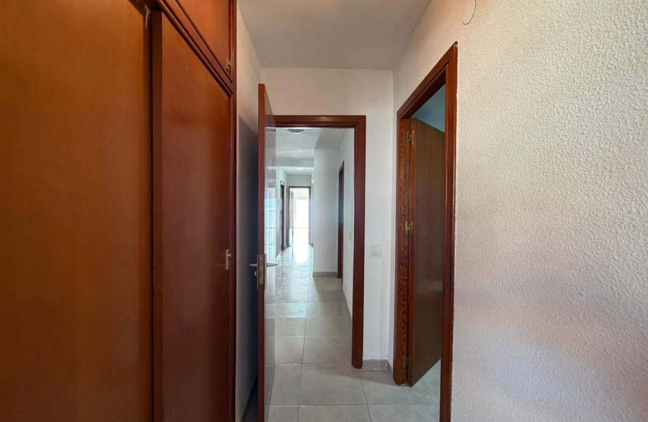 Resale - Apartment -
Torrevieja - Playa de los Locos
