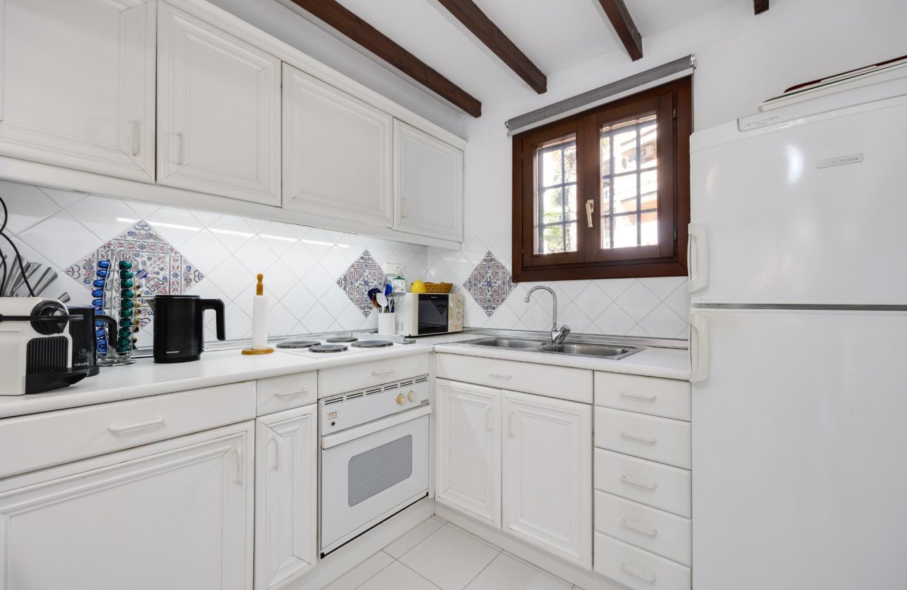 Resale - Apartment -
Torrevieja - Playa de los Locos