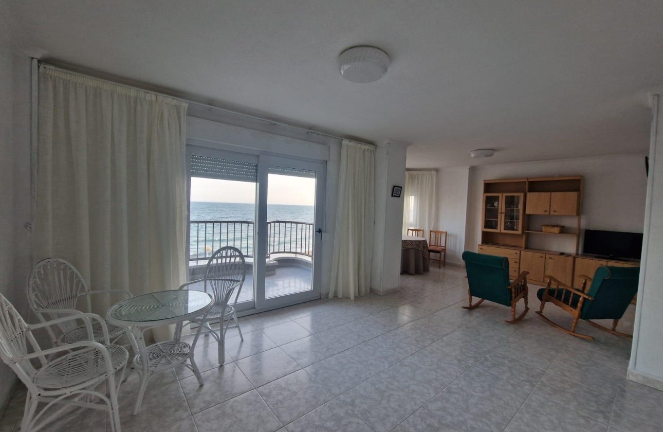 Resale - Apartment -
Torrevieja - Playa de los Locos