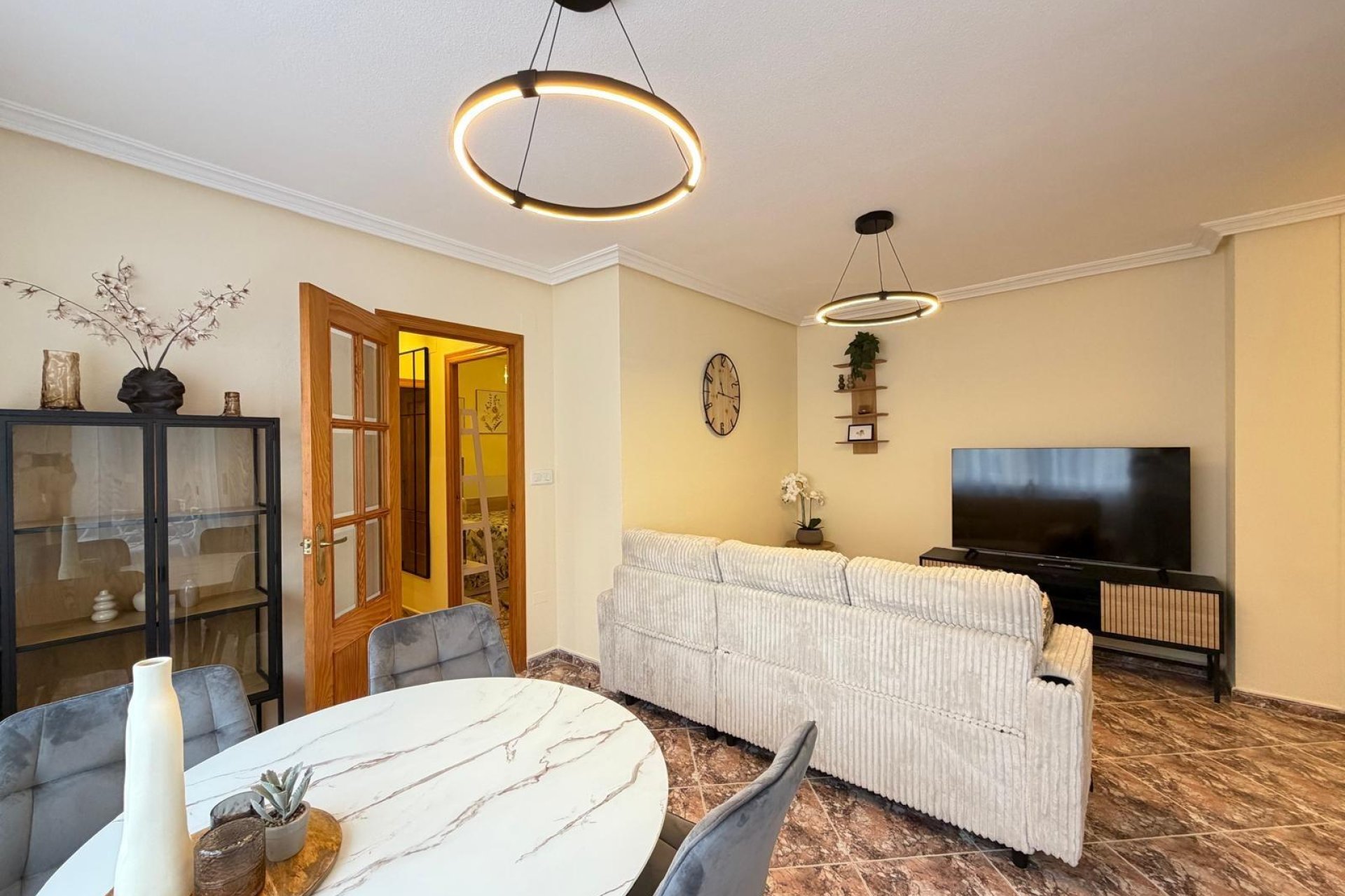 Resale - Apartment -
Torrevieja - Playa de los Locos