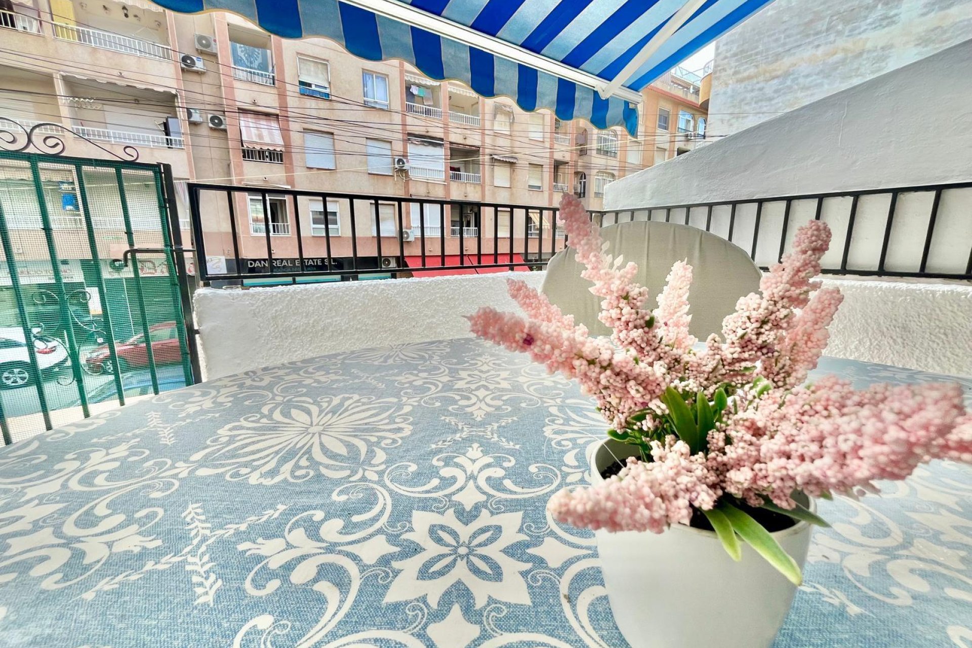 Resale - Apartment -
Torrevieja - Playa de los Locos