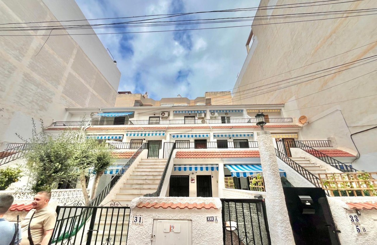 Resale - Apartment -
Torrevieja - Playa de los Locos