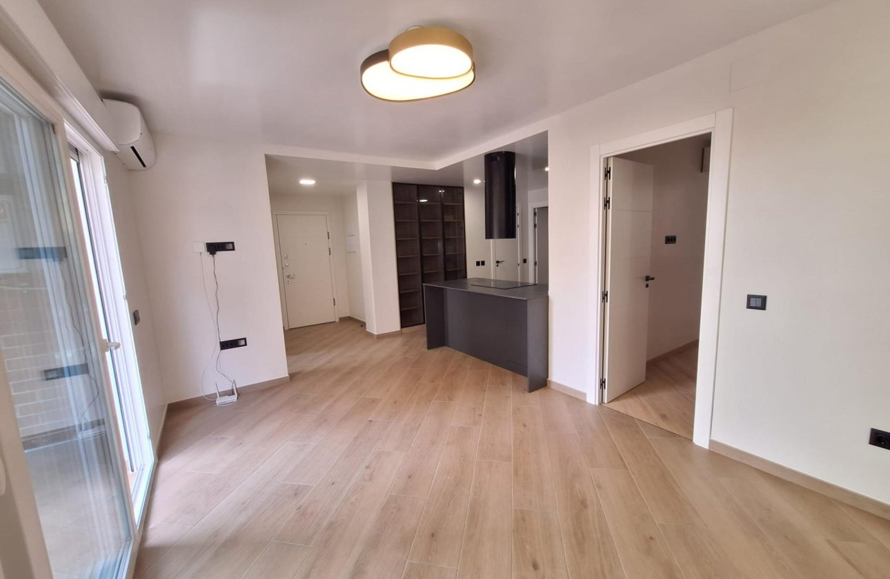 Resale - Apartment -
Torrevieja - Playa de los Locos